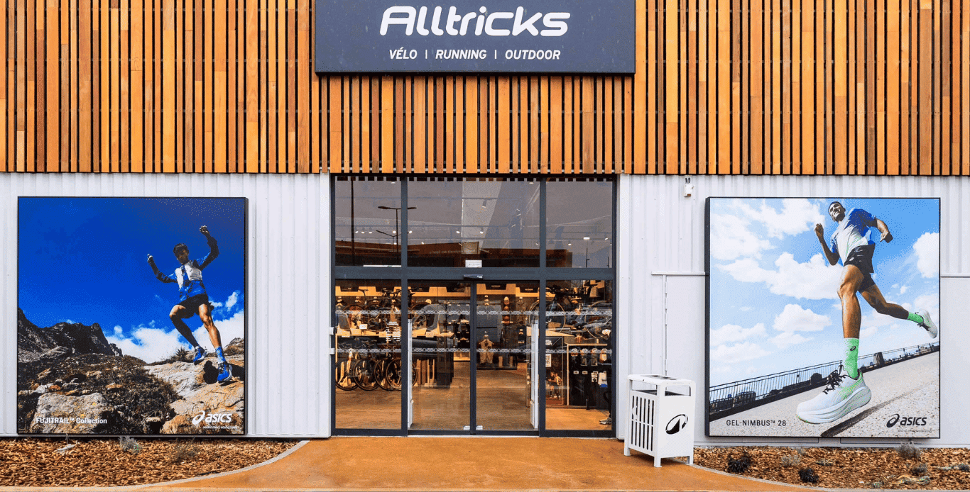 Devanture du magasin Alltricks à Montpellier, partenaire et point de collecte Goodloop pour les réparations d’équipements techniques.