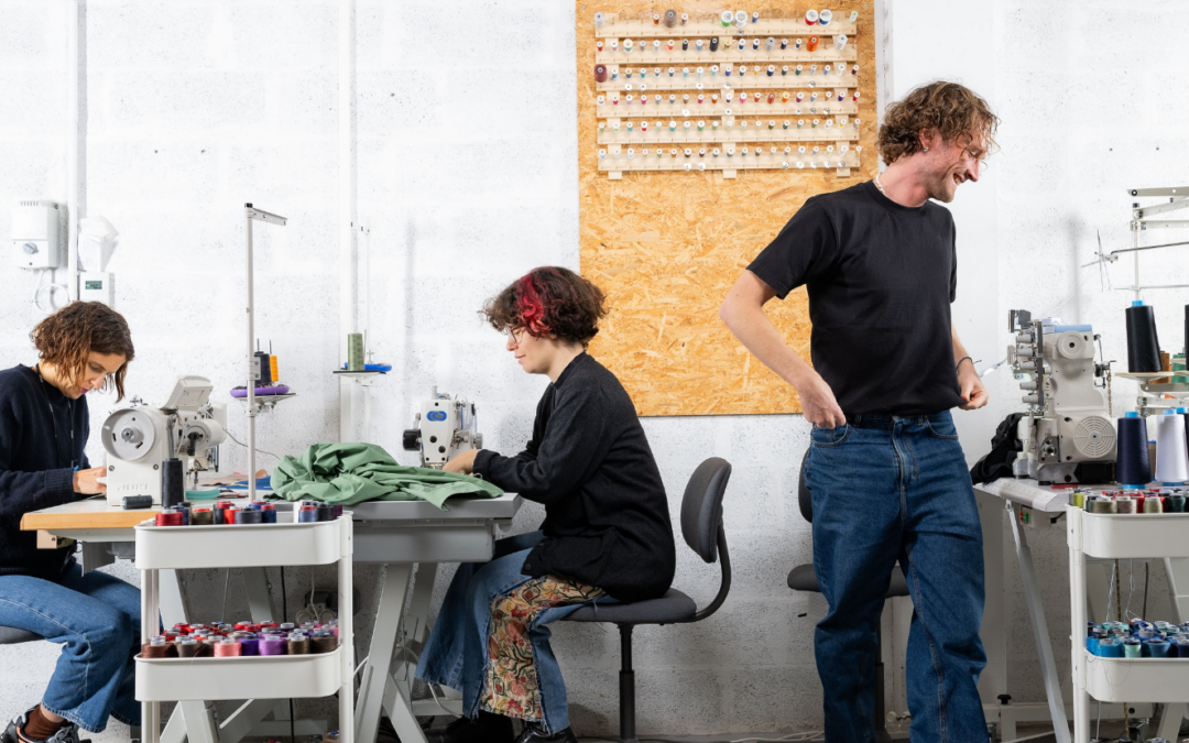 Comment faire réparer ses vêtements de sport technique à Grenoble ?
